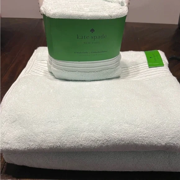 Kate Spade New York Mint Green 6 piece Bath Towels Set